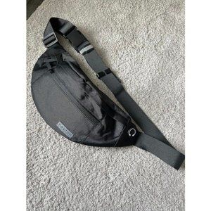 Large Crossbody Fanny Pack with 4-Zipper Pockets